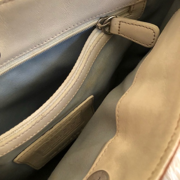 Coach Classic Shoulder Bag - Picture 5 of 6